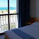 Lindo Flat com VISTA TOTAL para Mar - CLA1004